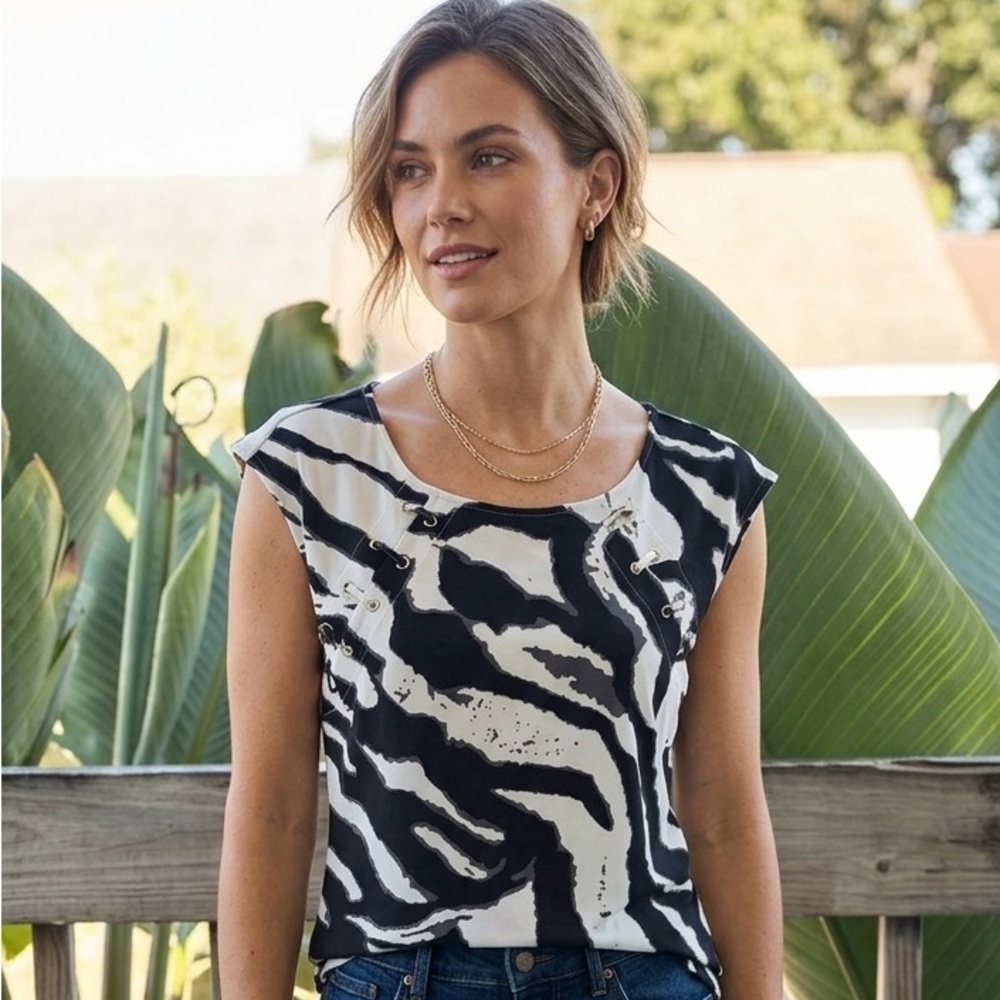 Philosophy Zebra Print Lace Up Shoulder Blouse Black White V Neck Small